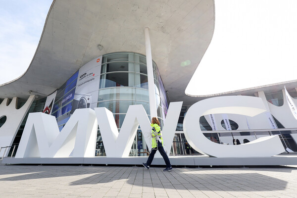 “융합·연결·창조”… AI·6G·커넥트X 수놓을 대전 개막 [MWC 2025]('25.3.3.)